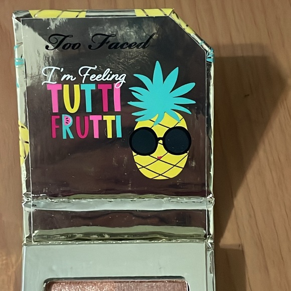 Too Faced bronzer and highlighter duo - Picture 4 of 5